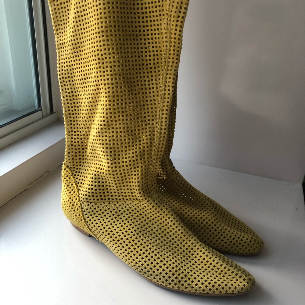 Unique Yellow Suede Perforated Fall Boots 10